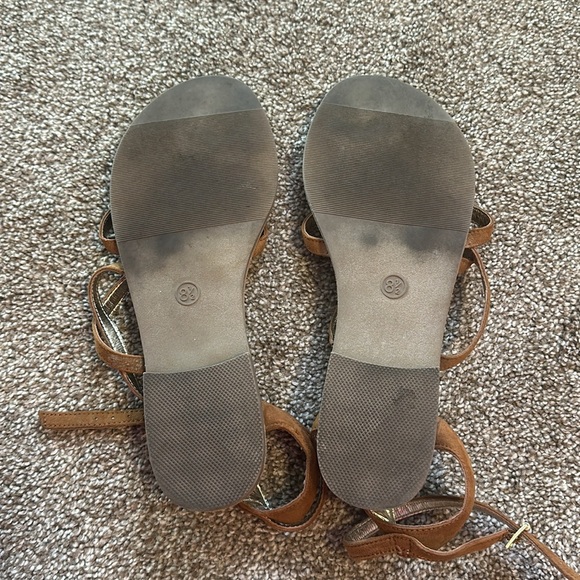 Mossimo Supply Co Sandals - Picture 2 of 2